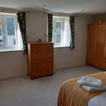 Holiday home Secluded Cornish *